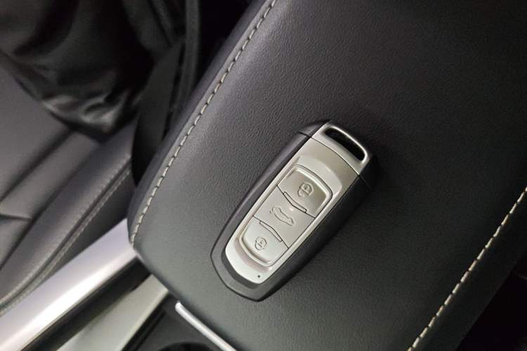 Used Geely Auto Emgrand X7 Sport 2016 1.8TD Automatic ZhiShang Model Vehicle Key