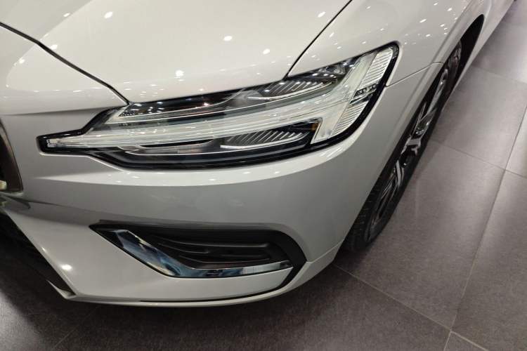 Used Volvo S60 2023 B4 Zhiyi Luxury Edition