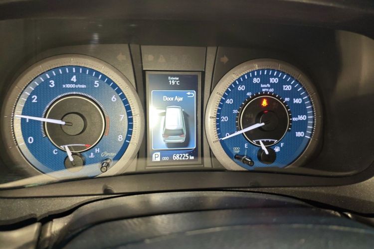 Used Toyota Sienna 2020 3.5L Two-Wheel Drive CE Trim 7-Seater Canadian Version