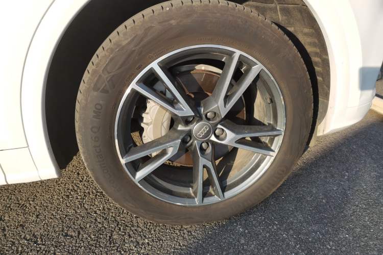 Used Audi Q5L 2018 45 TFSI Prestige Fashion Edition China V Emission Standard Right Front Wheel Hub
