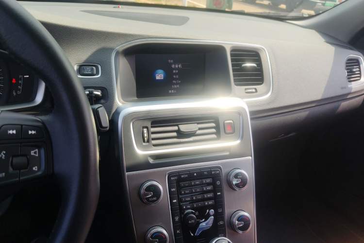 Used Volvo S60 2019 S60L T3 Intelligent Upgrade Edition Audio And AC Panel