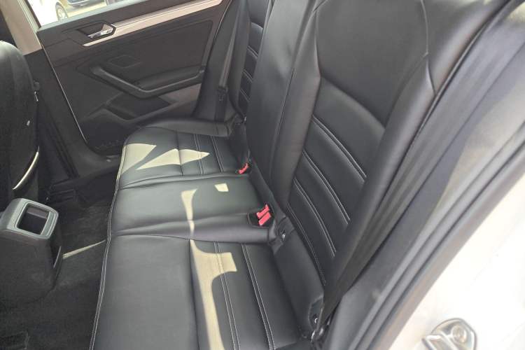 Used Volkswagen Lamando 2015 230TSI DSG Fashion Edition