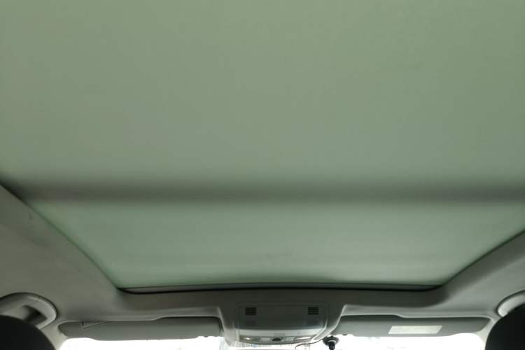 Used Volkswagen T-ROC 2019 230TSI DSG Two-Wheel-Drive Advanced Version China VI Standard
