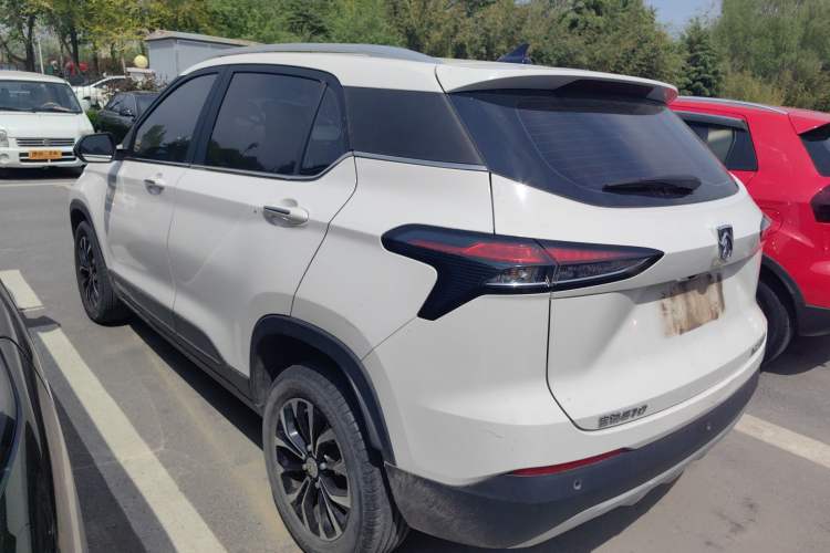 Used Baojun 510 2017 1.5L Manual Luxury Model Exterior 2