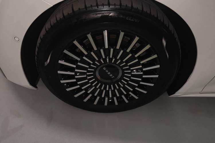 Used Zeekr 009 2024 Six-Seat Executive Version 4WD 108 kWh
