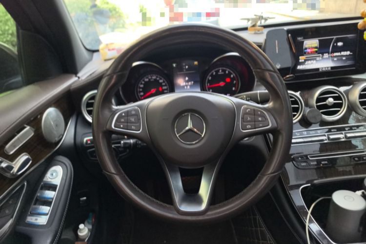 Used Mercedes-Benz GLC 2017 GLC 260 4MATIC Luxury Model
