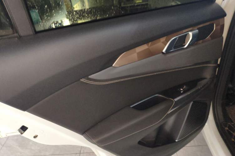 Used Lynk & Co 01 2017 2.0T Two-Wheel Drive Pro Edition