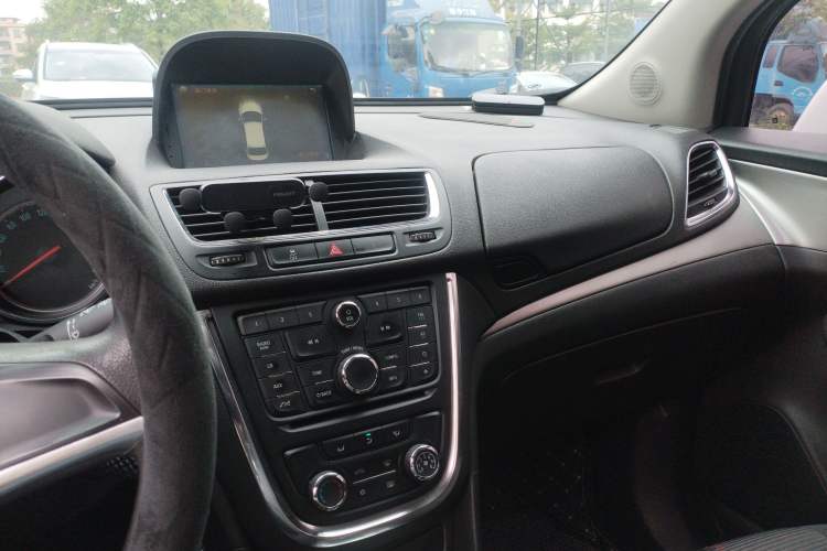 Used Buick Encore 2015 1.4T Automatic Two-Wheel Drive Urban Elite Version