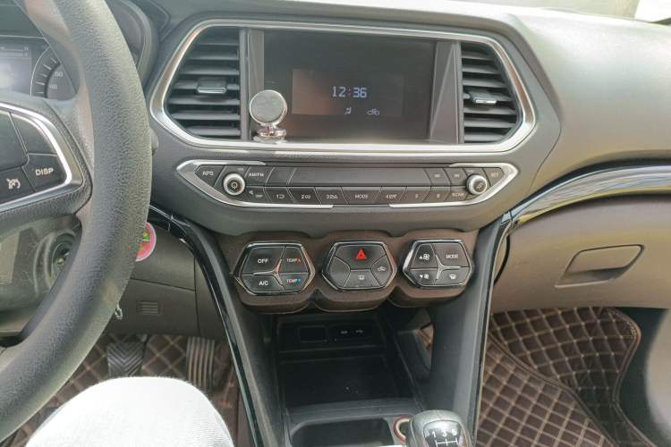 Used GAC Trumpchi GS4 2017 200T Manual Two-Wheel Drive Elite Edition