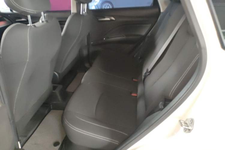 Used NETA V 2021 Standard Range Entertainment Version – Upgraded Model Left Rear Seat