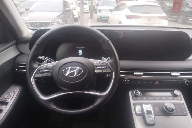Used Hyundai Palisade 2023 3.5L Automatic 2WD GL Steering Wheel
