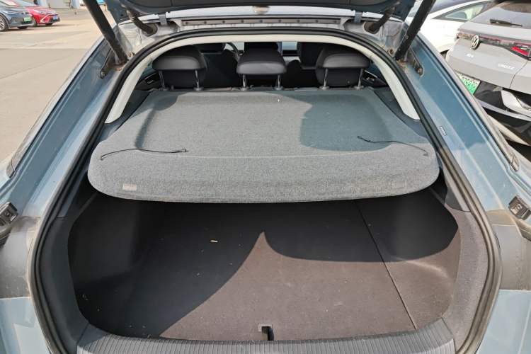 Used Volkswagen ID.7 VIZZION 2024 AIR model Trunk