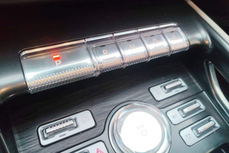 Used Lincoln Nautilus 2025 2.0T Four-Wheel Drive Luxury Edition
