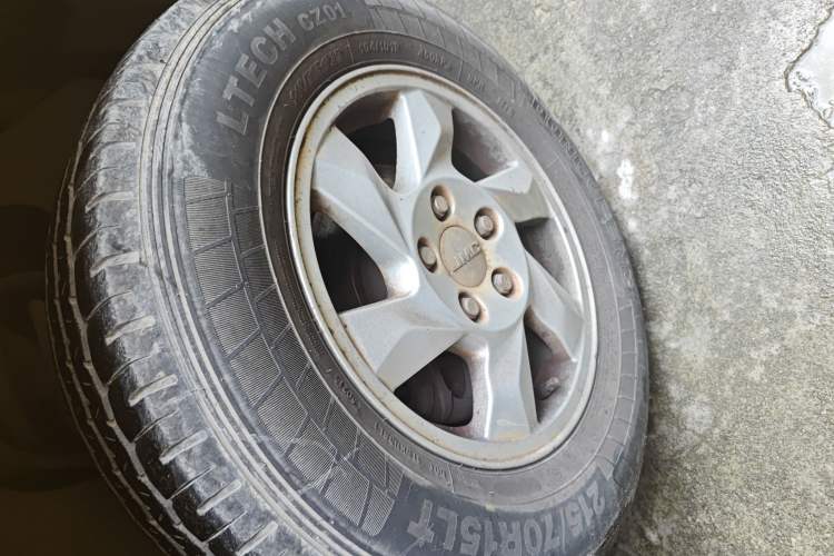 Used JMC Yuhu 7 2012 2.4T Two-Wheel Drive Manual Standard Edition JX4D24
