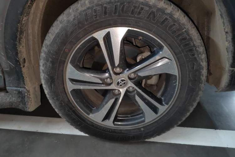 Used Toyota RAV4 2015 2.0L CVT Two-Wheel Drive Fashion Edition