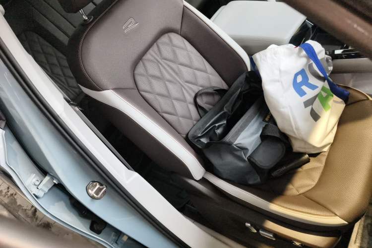 Used Volkswagen Tavendor 2023 380TSI Four-Wheel Drive R-Line Cruise Edition
