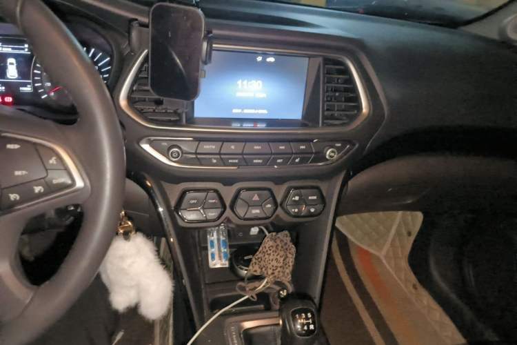 Used GAC Trumpchi GS4 2017 235T Manual Two-Wheel Drive Luxury Edition
