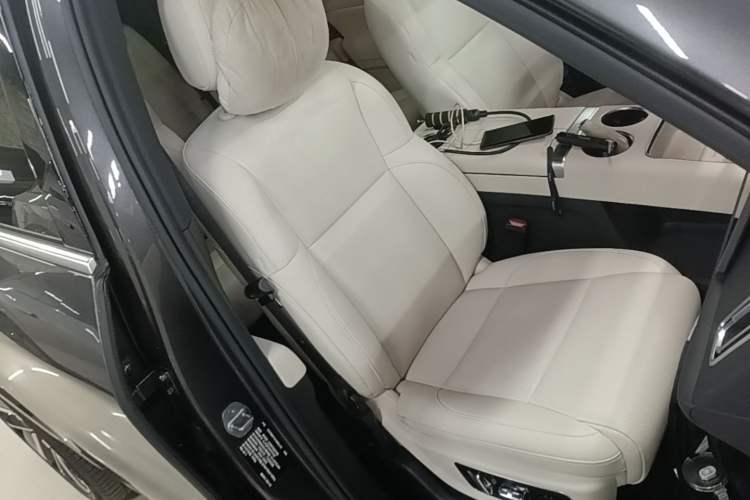 Used Li Auto L8 2024 Ultra Model
