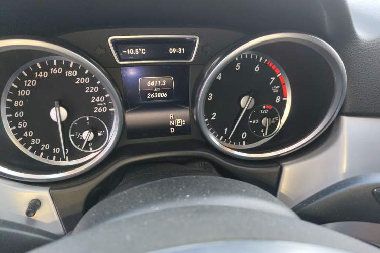 Used Mercedes-Benz M-Class 2014 ML 320 4MATIC Instrument Cluster