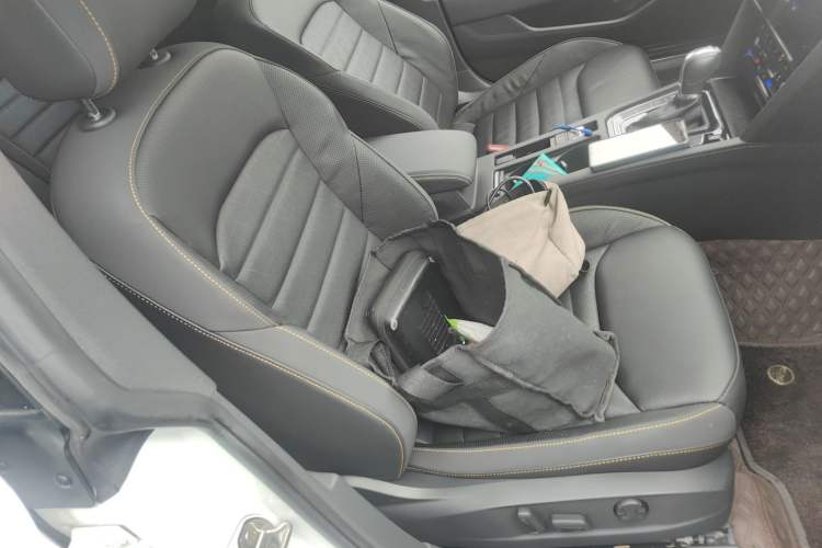 Used Volkswagen FAW-Volkswagen CC 2024 380TSI Striking Edition
