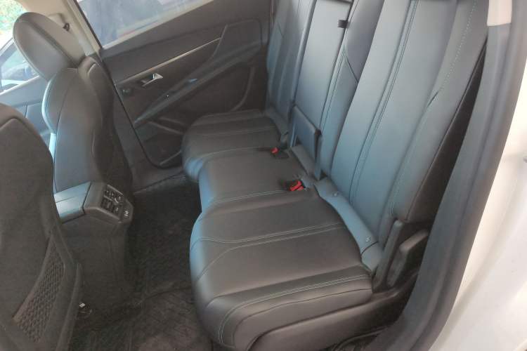 Used Peugeot 5008 2023 400THP True Love Edition 5-seater
