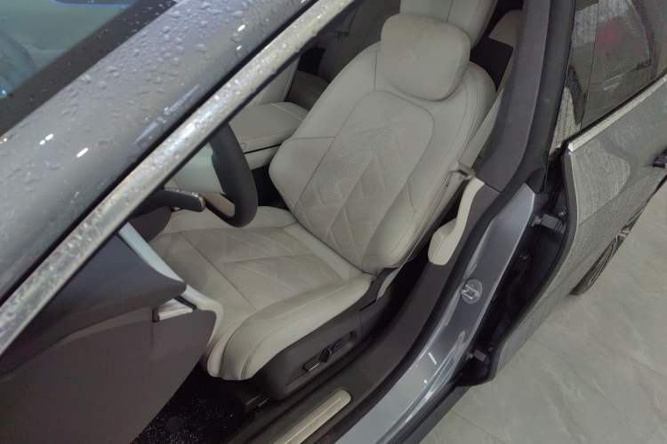 Used Nio ET7 2024 75 kWh Executive Signature Edition
