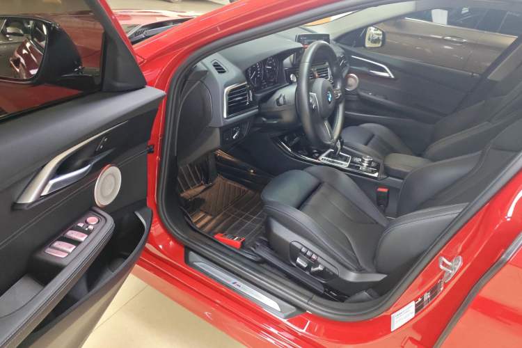 Used BMW 1 Series 2023 125i M Sport Night Edition Driver Seat