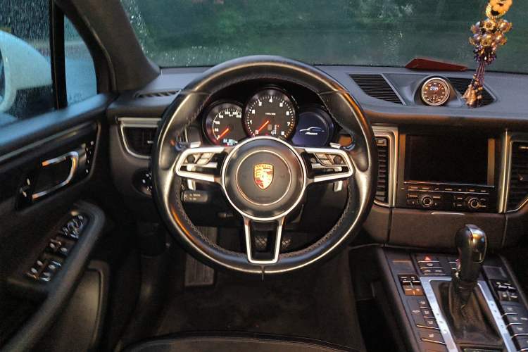 Used Porsche Macan 2014 Macan 2.0T Steering Wheel