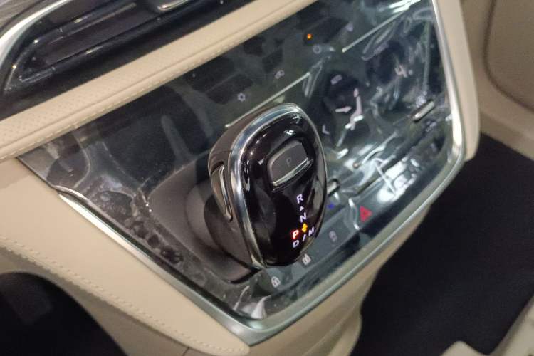 Used Buick GL8 2023 ES Lu Zun Deluxe Model