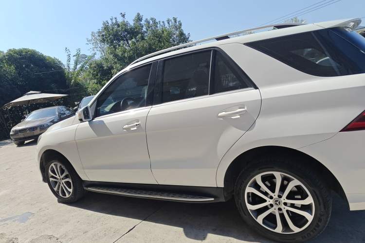 Used Mercedes-Benz GLE 2018 GLE 320 4MATIC Dynamic Edition Collector's Edition
