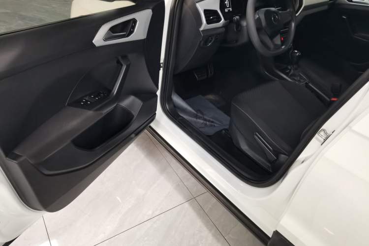 Used Volkswagen Tacqua 2020 1.5L Automatic Shang
