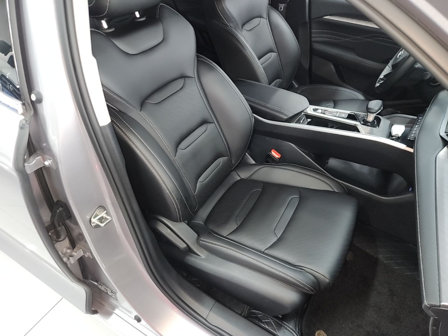 Geely Auto Preface 2023 2.0TD Luxury Version — снимка 19
