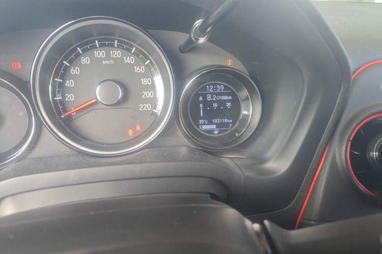 Used Honda XR-V 2015 1.8L VTi CVT Luxury Edition
