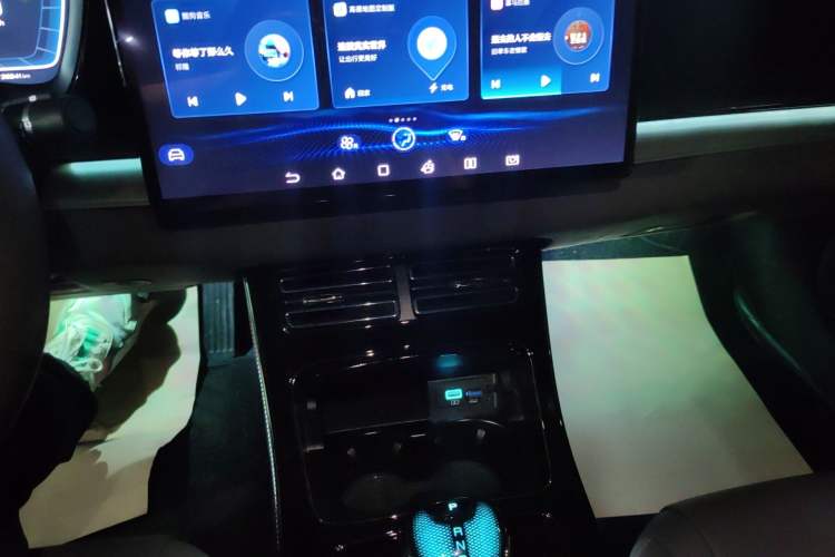 Used BYD Han 2023 EV Champion Edition 605KM Front-Drive Premium Model Audio And AC Panel