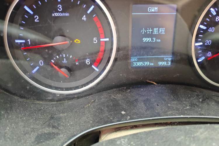 Used Great Wall Wingle 5 2017 2.0T European-spec Diesel Two-Wheel-Drive Entry-Level Big Double-Cab GW4D20D Odometer Close Up