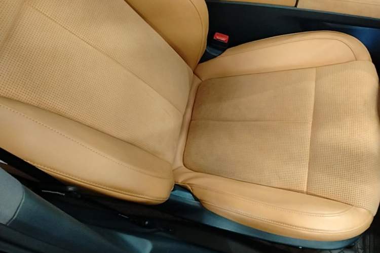 Used VOYAH PASSION 2024 PHEV Four-Wheel Drive Ultra-Long Range Flagship Model
