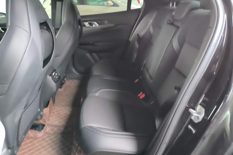 Used Lynk & Co 03 2022 2.0TD DCT JingPro Left Rear Seat