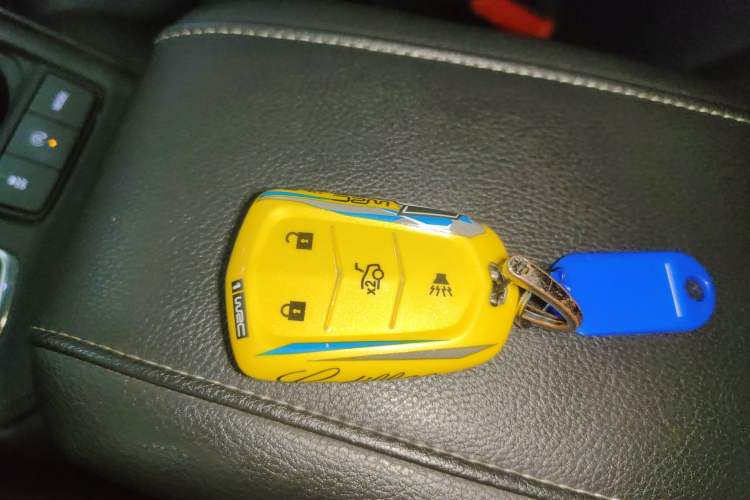 Used Cadillac XT4 2020 28T Two-Wheel-Drive Leading Version
