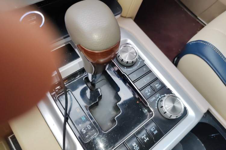 Used Toyota Land Cruiser 
