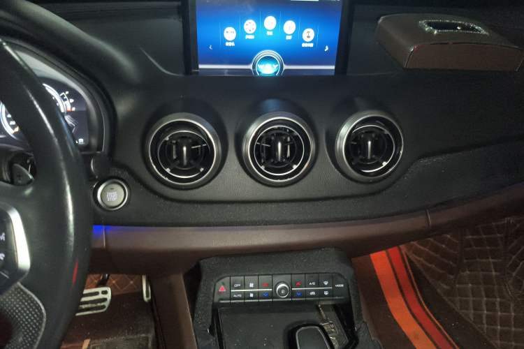 Used Wey VV7 2017 2.0T Flagship Model
