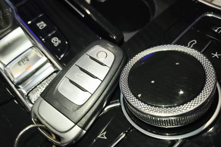 Used Hongqi H9 2020 2.0T Smart Connect Flagship Edition
