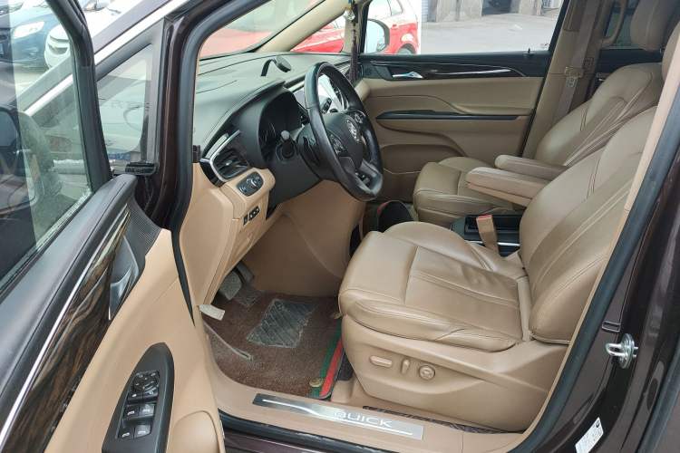 Used Buick GL8 2018 ES 28T Flagship Model China VI Standard