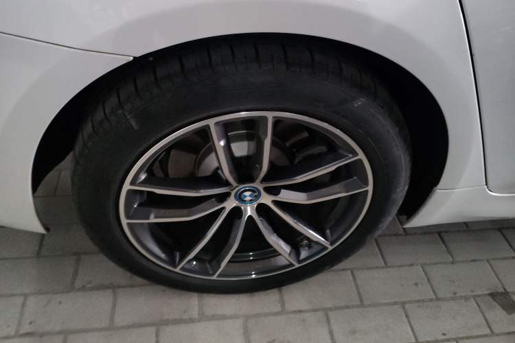 Used BMW 5 Series New Energy 2022 Second Facelift 535Le Pioneer Edition M Sport Package
