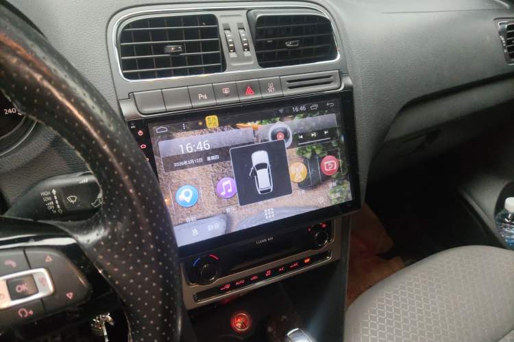 Used Volkswagen Polo 2016 1.6L Cross Polo Automatic
