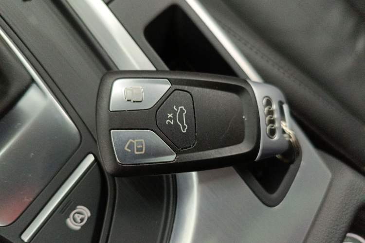 Used Audi A4L 2019 40 TFSI Fashion Edition China VI Emission Standard
