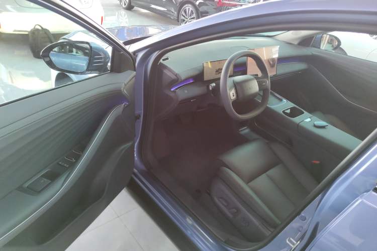 Used Nissan N6 2026 Model 180 Max Driver Seat