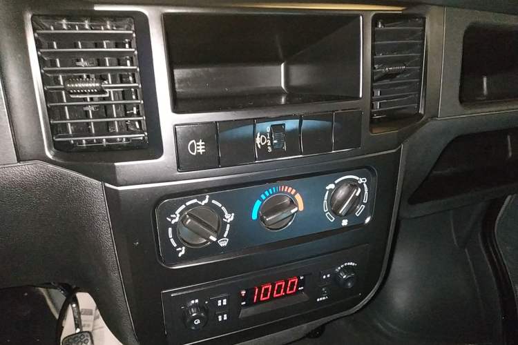 Used Wuling Zhiguang Small Truck 2023 1.5L Single-Row LAR