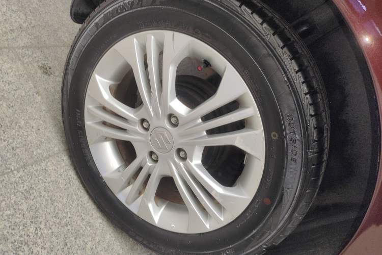 Used Suzuki Swift 2013 1.5L Automatic Standard Edition
