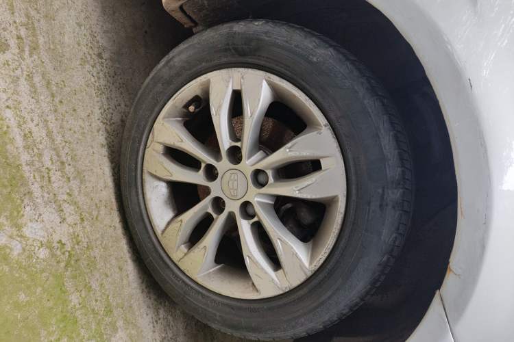 Used Geely Auto Emgrand 2016 Sedan 1.5L CVT Upward Version
