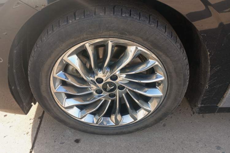 Used VOYAH Dream 2024 PHEV Ultra-Long Range Flagship Edition
